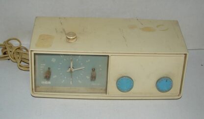 RADIO ANTIGUO DE BULBOS RCA, AÑOS 60s BLANCO - Image 3