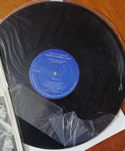 DISCOS LP RETRO. JUEGO DE ESPEJOS, PREPARATORIA EUGENIO GARZA SADA 1982 - Image 4