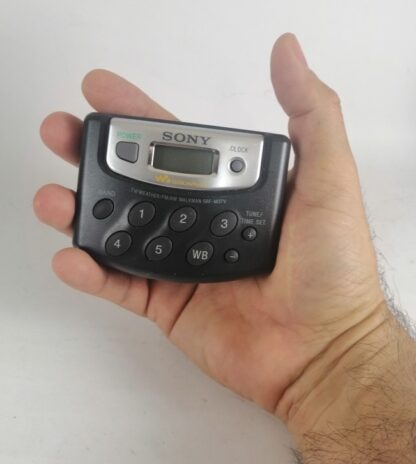 RADIO VINTAGE SONY WALKMAN AÑOS 90s FUNCIONANDO - Image 2